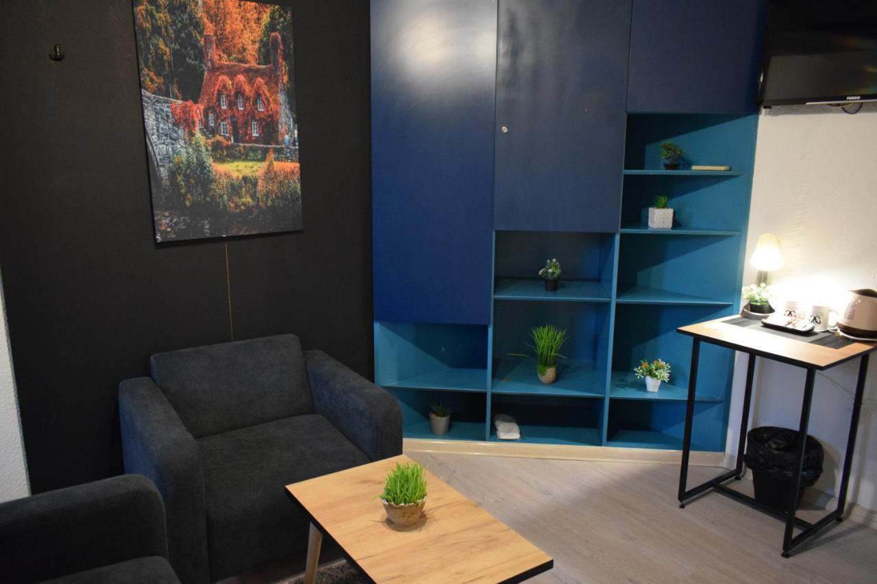 M - Square Private Rooms Skopje Exterior photo